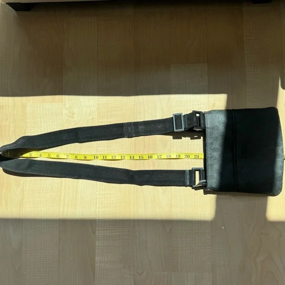 Gucci Supreme Small Crossbody Bag - Picture 14 of 14